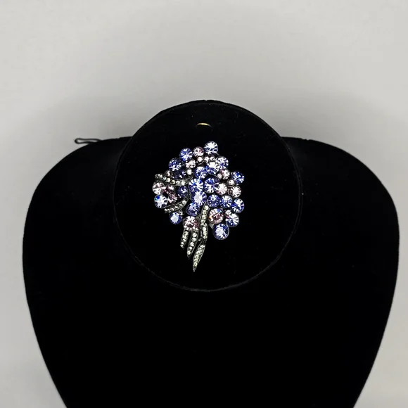 Joan Rivers Brooch - Picture 3 of 6
